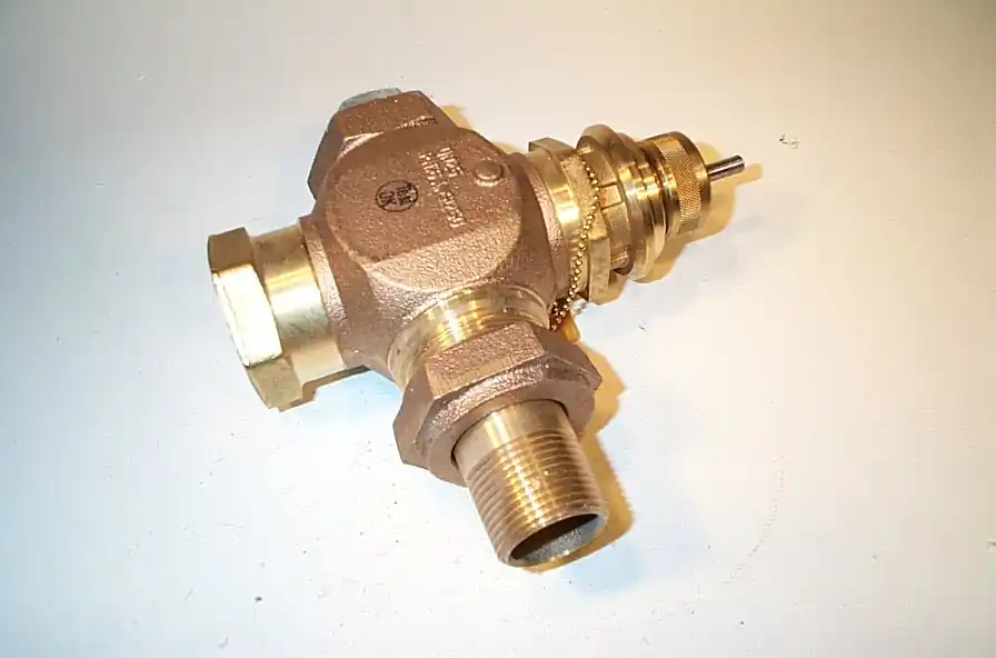Johnson Controls VG7551NT+7150G Globe Valve Assembly 2 Way 1 in.