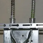 Hubbell 38RAC Armored Cable Connector 3/8 in Trade 1/2 in Knockout 0.402 to 0.61 in Cable Openings