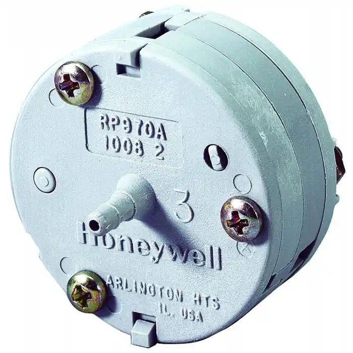 Honeywell RP970A1008/U Pneumatic Capacity Relay 0 to 20 psi