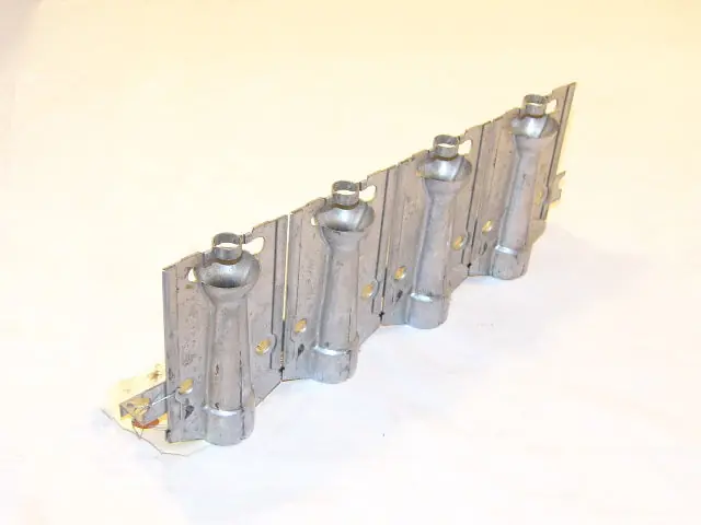 International Comfort Products 1008725 4-Burner Assembly, Sect L