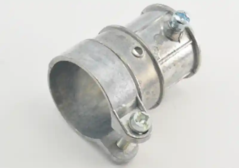 Multiple 283-DC 1IN EMT To 1IN Flex Coupling