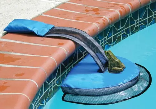 Swimline 70200 FrogLog Pool Critter Escape Ramp