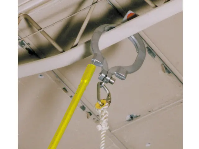 Miller 475 Extension Pole And Hook